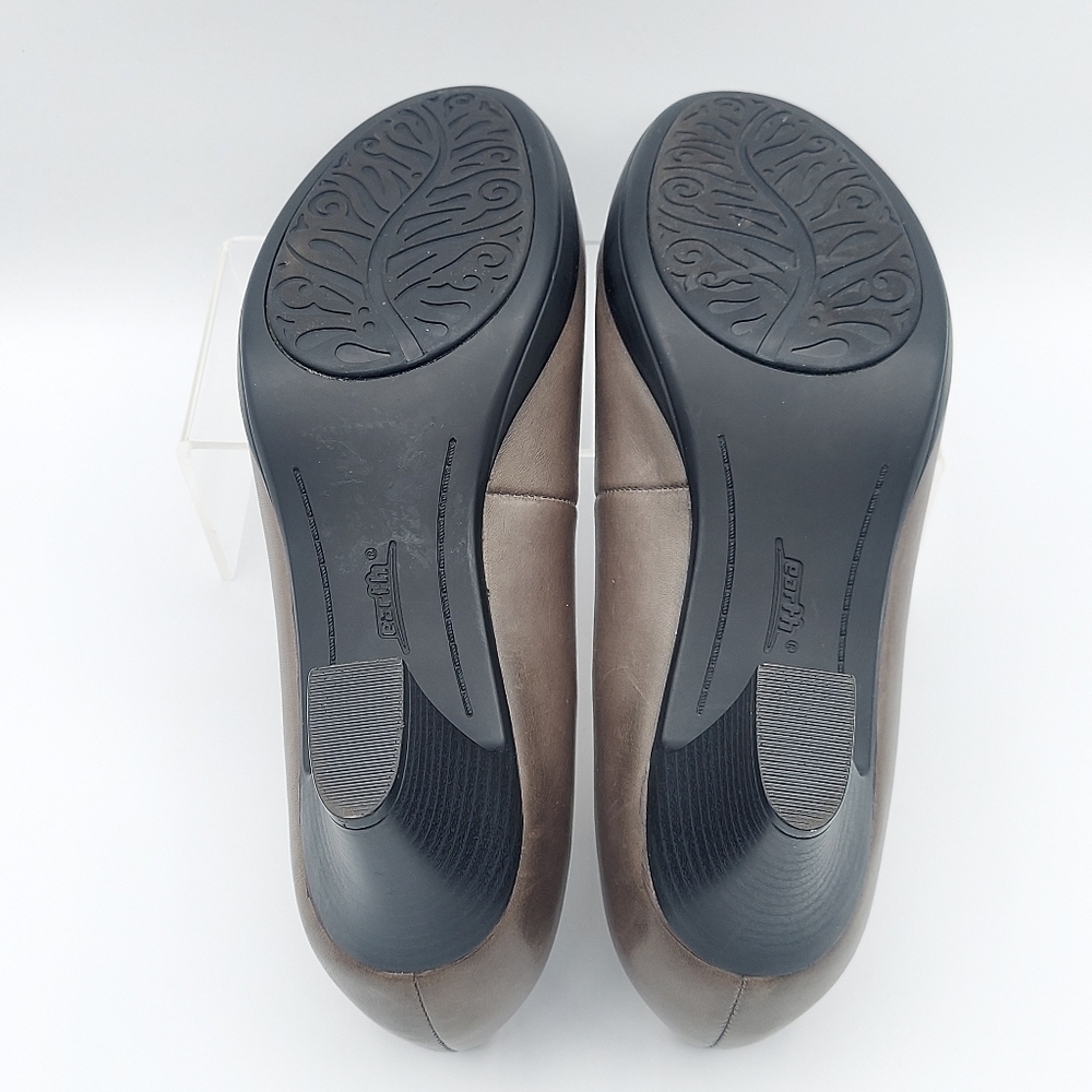 Earth Tamarack Dark Gray Leather Padded Insoles Pumps Heels Size 9.5B - Picture 8 of 11